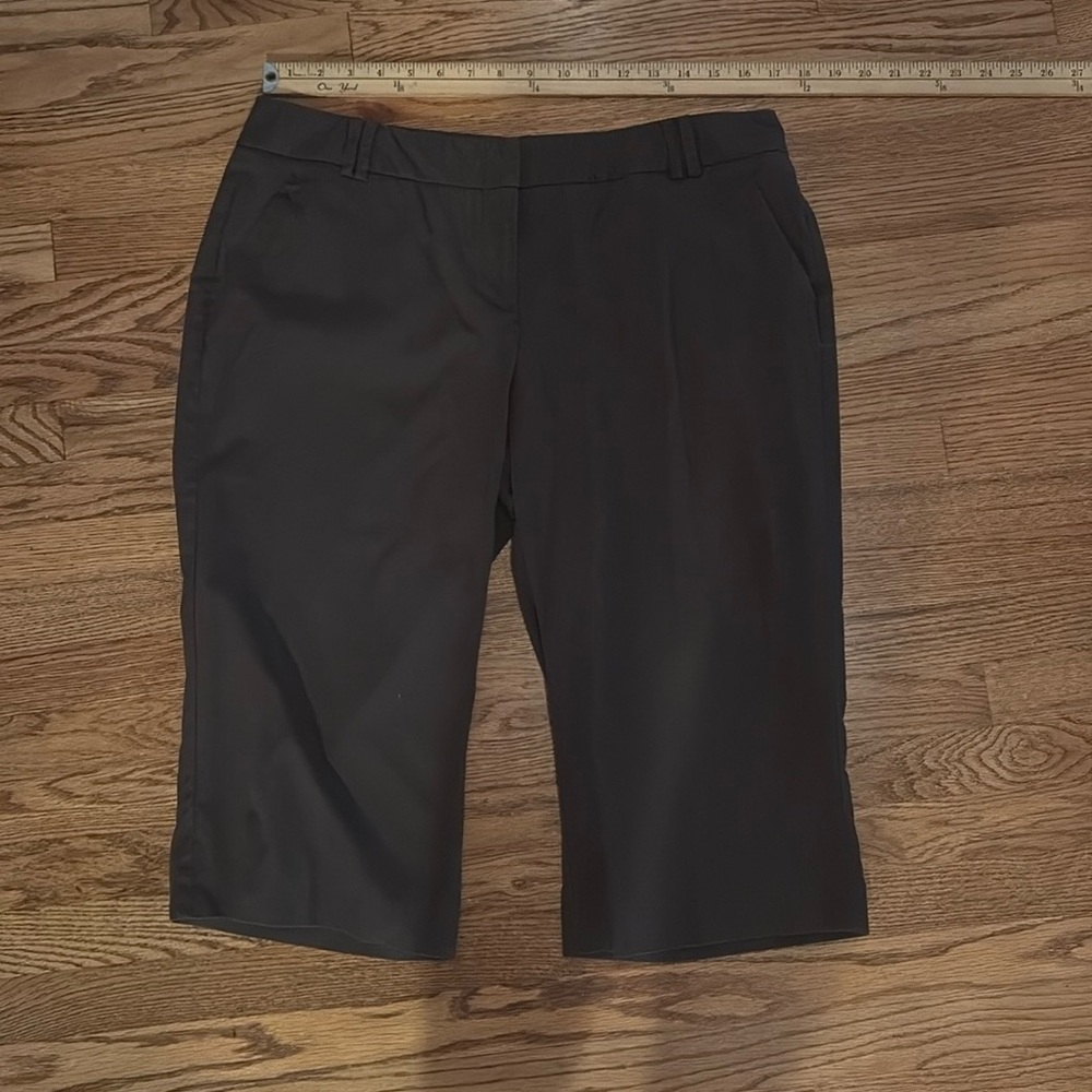 Brown capri pants size 12